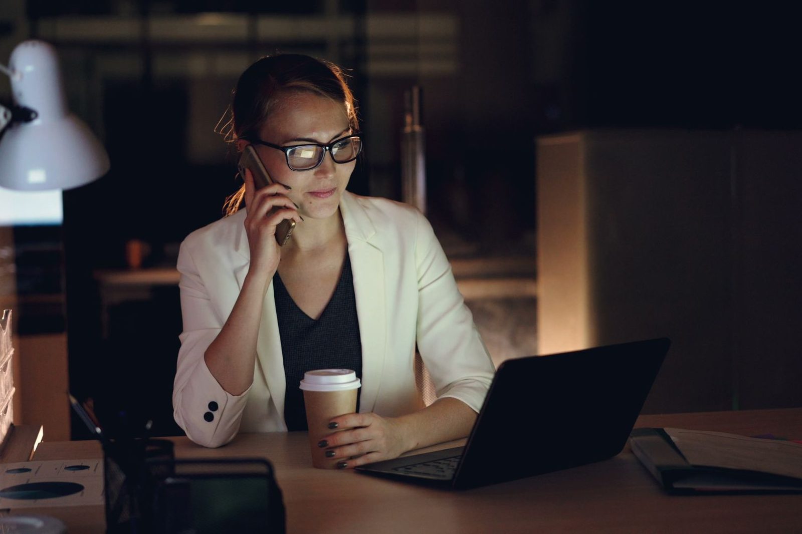Buyer confirming a supplier has acknowledged a purchase order
